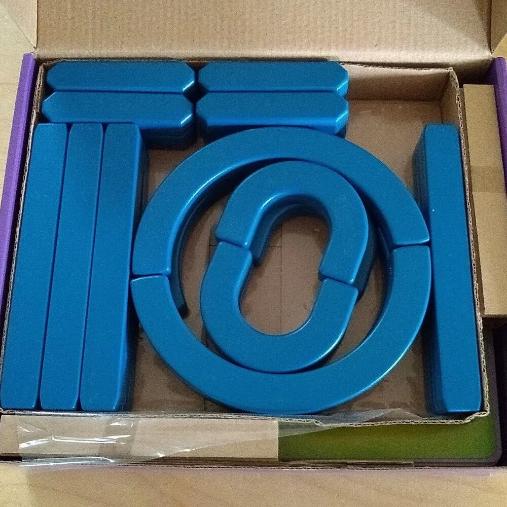 Lakeshore Magnetic Letters Builder set